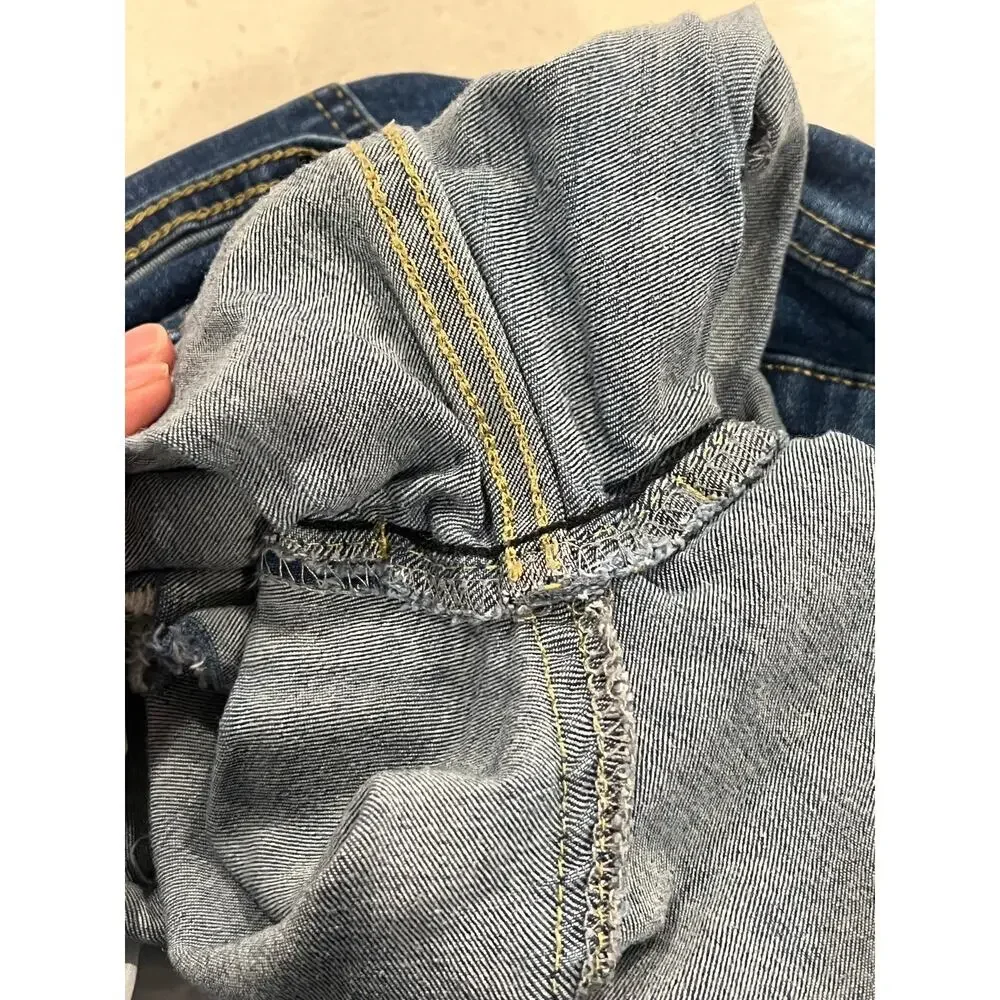 SHEIN Women's Size 2XL Distressed Jean Shorts - Picture 4 of 6